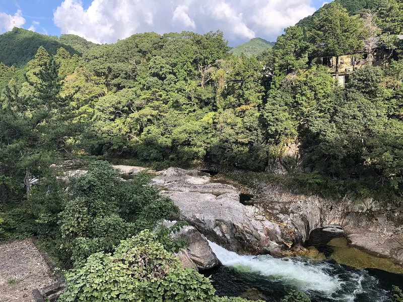 湯谷温泉の板敷川（鳳来峡）